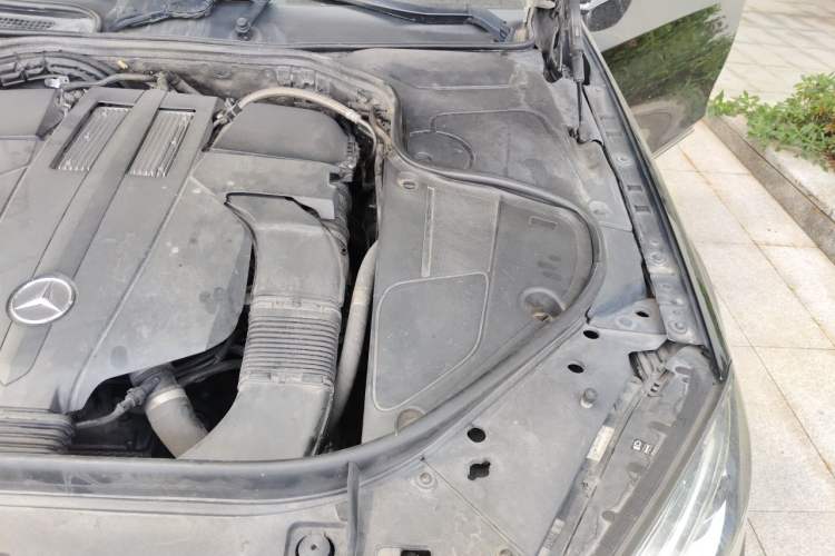 Used Mercedes-Benz S-Class 2014 S 400 L Prestige Edition Engine Bay Left