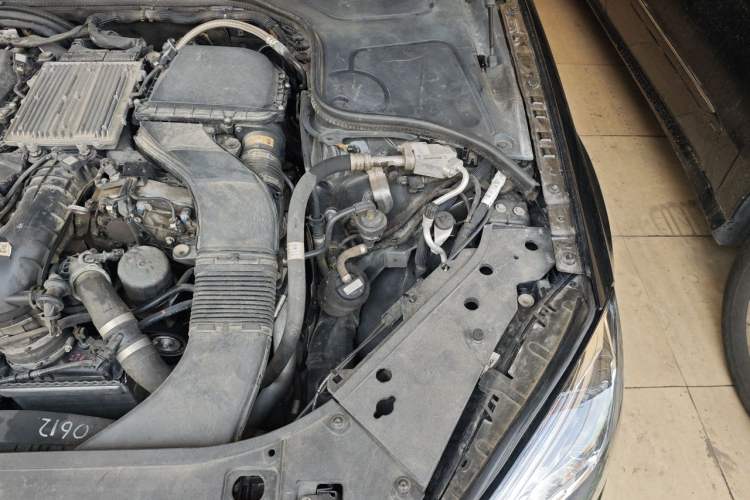 Used Mercedes-Benz S-Class 2014 S 320 L Business Model Engine Bay Left