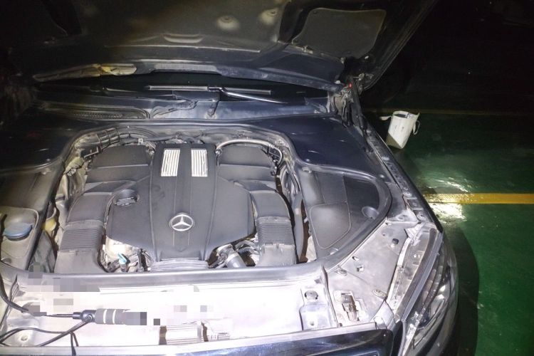 Used Mercedes-Benz S-Class 2014 S 320 L Business Model Engine Bay Left