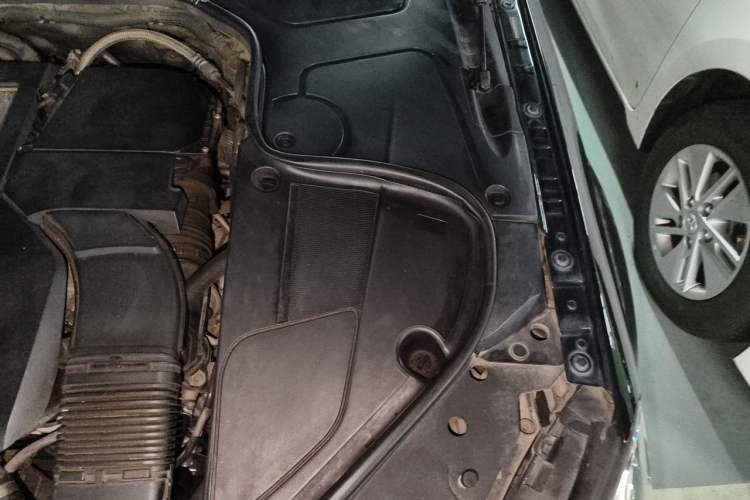 Used Mercedes-Benz S-Class 2014 S 320 L Business Model Engine Bay Left