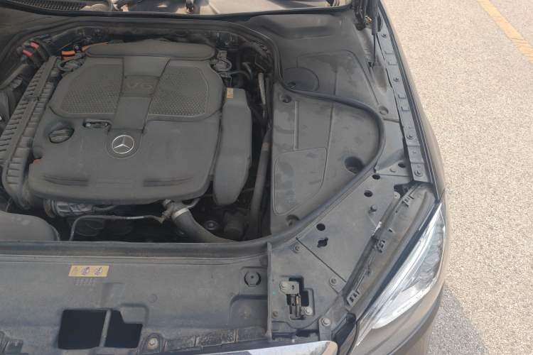 Used Mercedes-Benz S-Class 2014 S 400 L HYBRID Engine Bay Left
