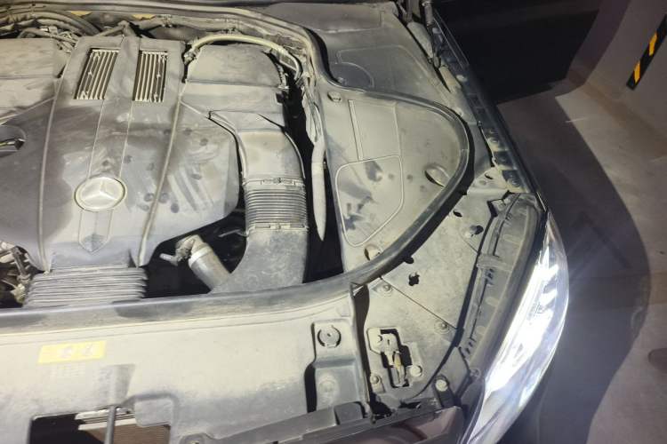Used Mercedes-Benz S-Class 2014 S 320 L Business Model Engine Bay Left