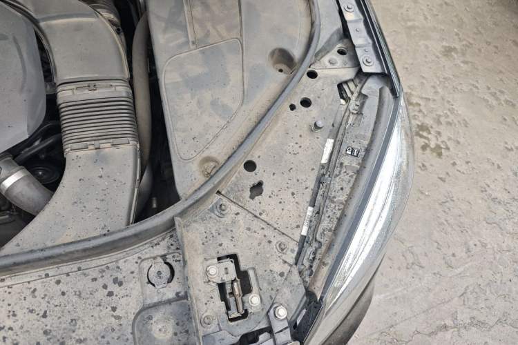 Used Mercedes-Benz S-Class 2014 S 320 L Luxury Model Engine Bay Left