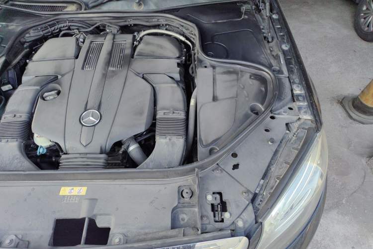 Used Mercedes-Benz S-Class 2014 S 400 L Prestige Edition Engine Bay Left
