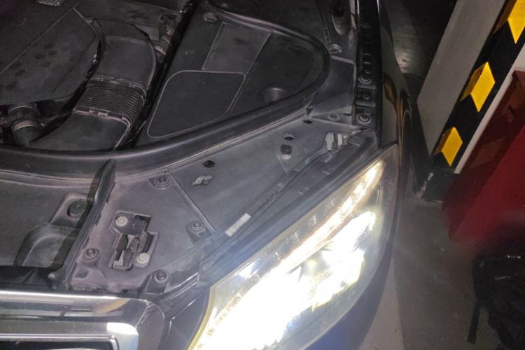Used Mercedes-Benz S-Class 2014 S 320 L Luxury Model Engine Bay Left