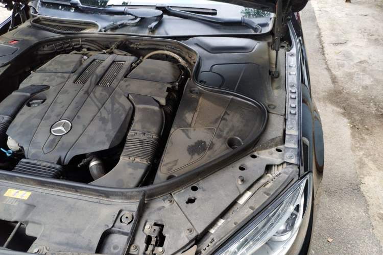 Used Mercedes-Benz S-Class 2014 S 320 L Luxury Model Engine Bay Left