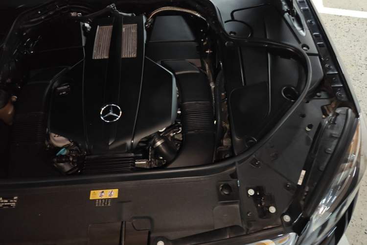 Used Mercedes-Benz S-Class 2014 S 320 L Business Model Engine Bay Left