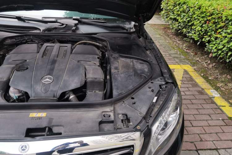 Used Mercedes-Benz S-Class 2014 S 320 L Business Model Engine Bay Left
