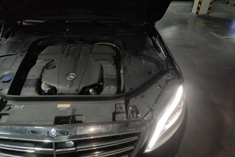 Used Mercedes-Benz S-Class 2014 S 320 L Luxury Model Engine Bay Left