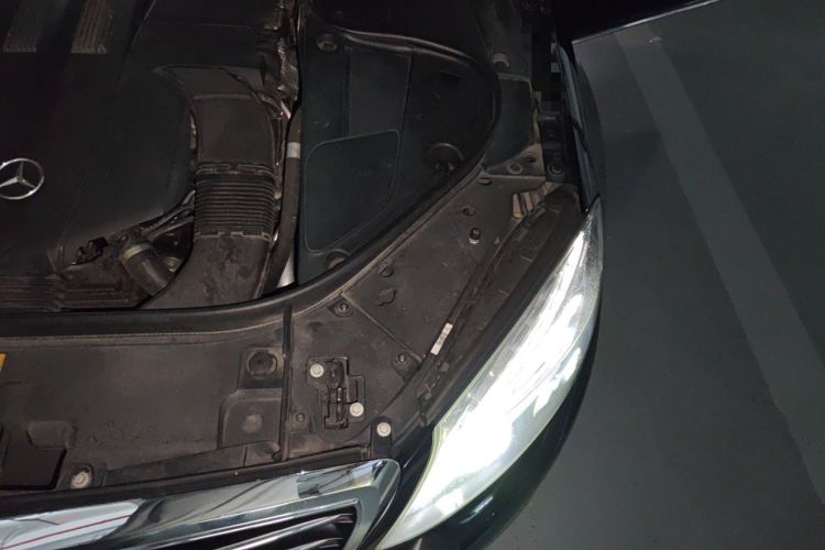 Used Mercedes-Benz S-Class 2014 S 320 L Business Model Engine Bay Left