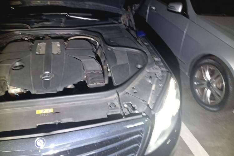 Used Mercedes-Benz S-Class 2014 S 400 L Luxury Model Engine Bay Left
