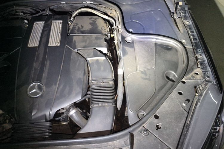 Used Mercedes-Benz S-Class 2014 S 400 L Luxury Model Engine Bay Left