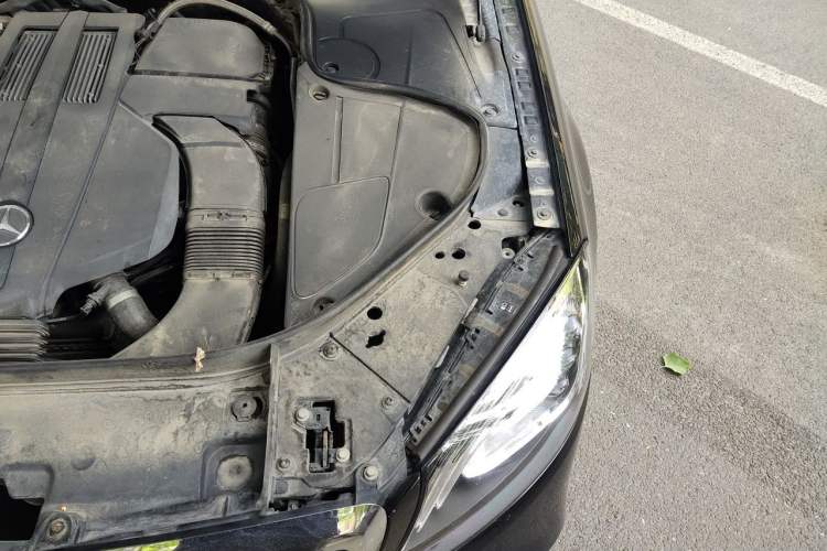 Used Mercedes-Benz S-Class 2014 S 320 L Luxury Model Engine Bay Left