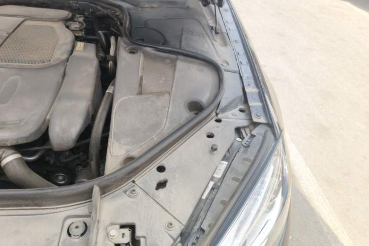 Used Mercedes-Benz S-Class 2014 S 400 L HYBRID Engine Bay Left