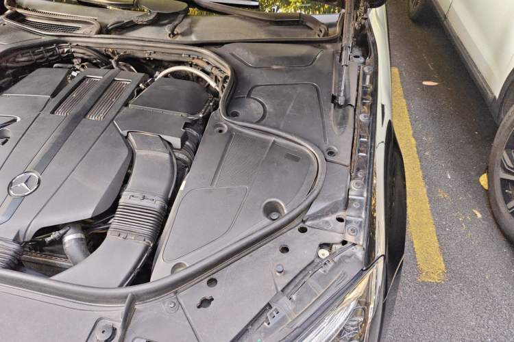 Used Mercedes-Benz S-Class 2014 S 320 L Business Model Engine Bay Left