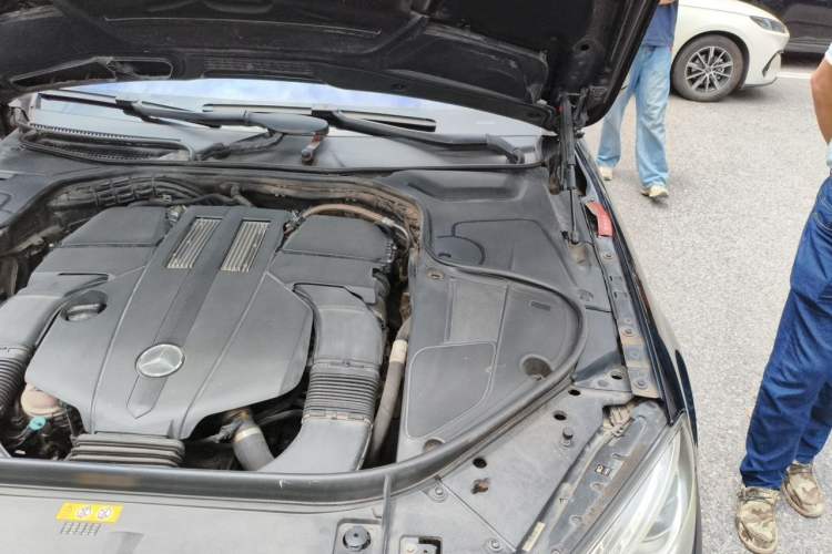 Used Mercedes-Benz S-Class 2014 S 320 L Luxury Model Engine Bay Left