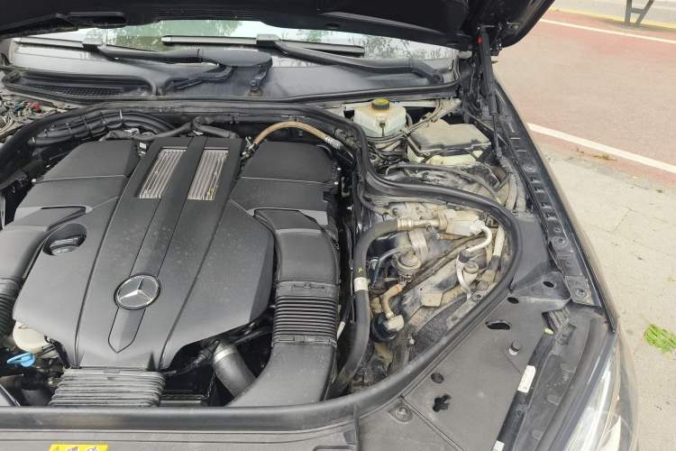 Used Mercedes-Benz S-Class 2014 S 320 L Business Model Engine Bay Left