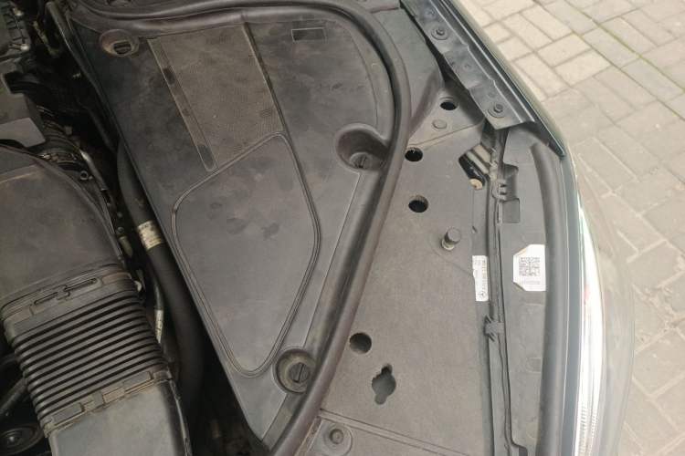 Used Mercedes-Benz S-Class 2014 S 320 L Luxury Model Engine Bay Left