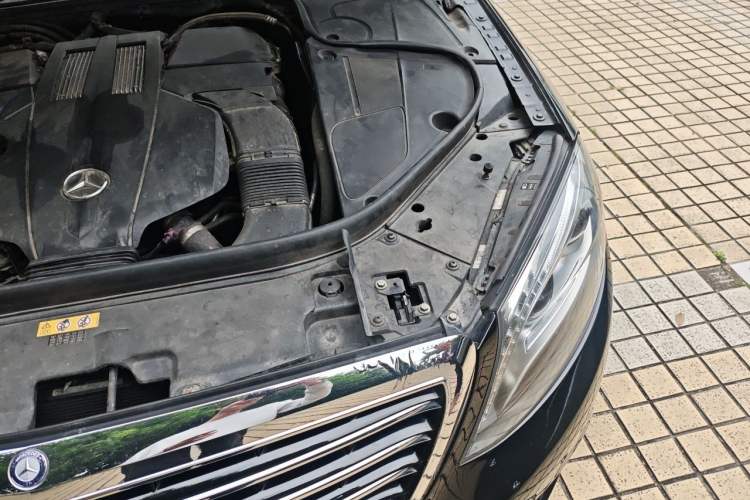 Used Mercedes-Benz S-Class 2014 S 320 L Business Model Engine Bay Left