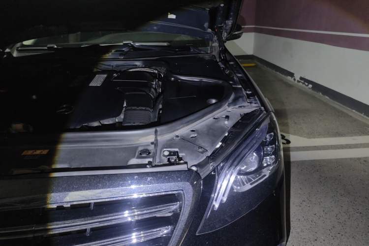 Used Mercedes-Benz S-Class 2014 S 320 L Business Model Engine Bay Left