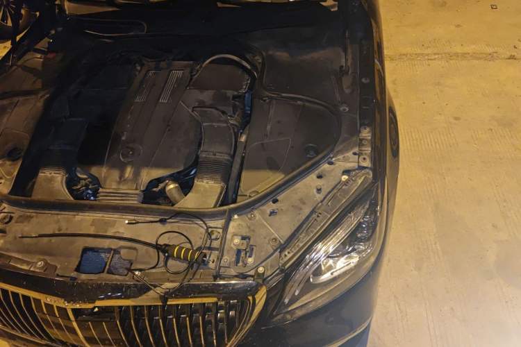 Used Mercedes-Benz S-Class 2014 S 320 L Luxury Model Engine Bay Left