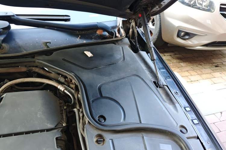 Used Mercedes-Benz S-Class 2014 S 320 L Business Model Engine Bay Left