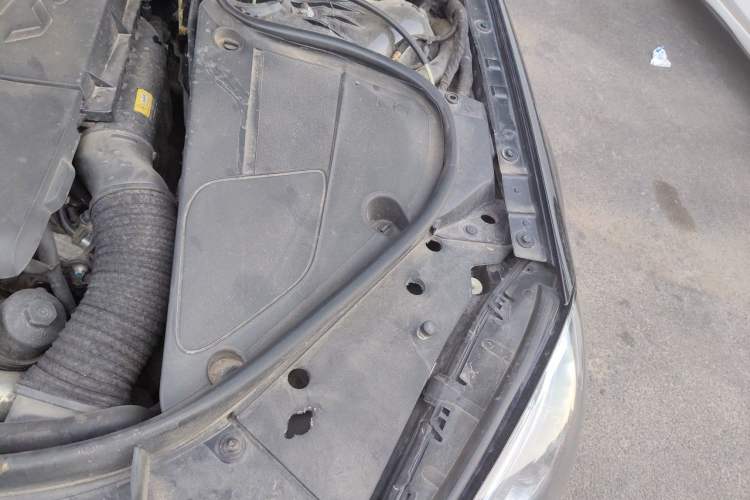 Used Mercedes-Benz S-Class 2014 S 500 L Engine Bay Left
