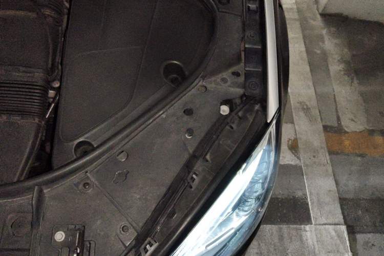 Used Mercedes-Benz S-Class 2014 S 320 L Business Model Engine Bay Left