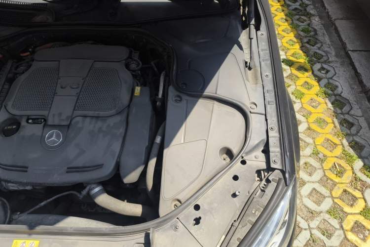 Used Mercedes-Benz S-Class 2014 S 400 L HYBRID Engine Bay Left