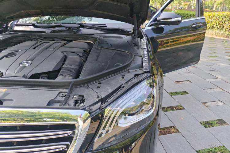 Used Mercedes-Benz S-Class 2014 S 320 L Luxury Model Engine Bay Left