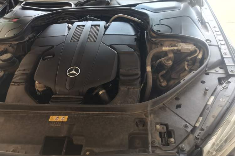 Used Mercedes-Benz S-Class 2014 S 320 L Business Model Engine Bay Left