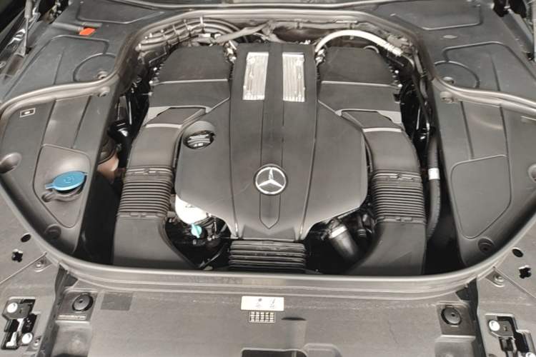 Used Mercedes-Benz S-Class 2014 S 320 L Business Model Engine Bay