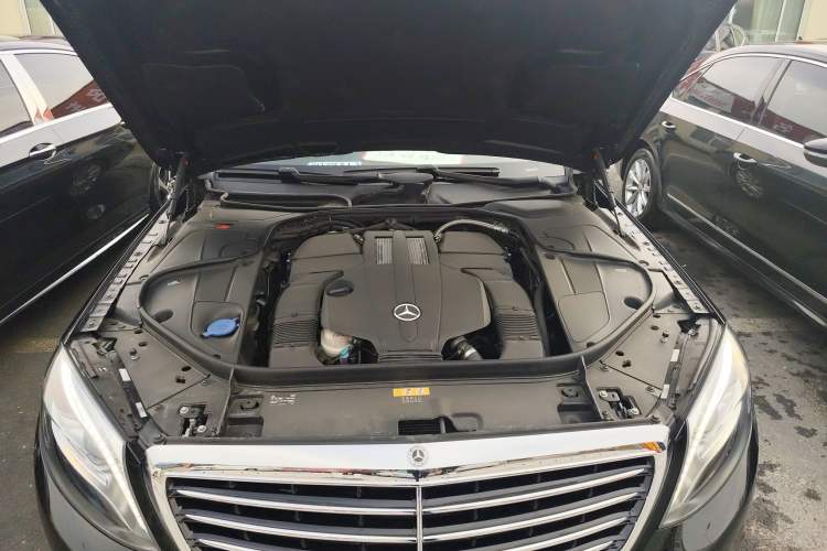 Used Mercedes-Benz S-Class 2014 S 320 L Business Model Engine Bay