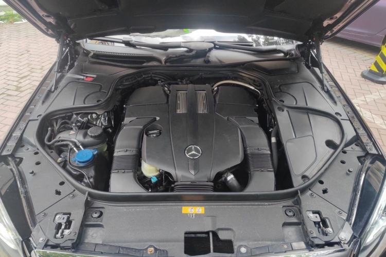 Used Mercedes-Benz S-Class 2014 S 400 L Luxury Model Engine Bay
