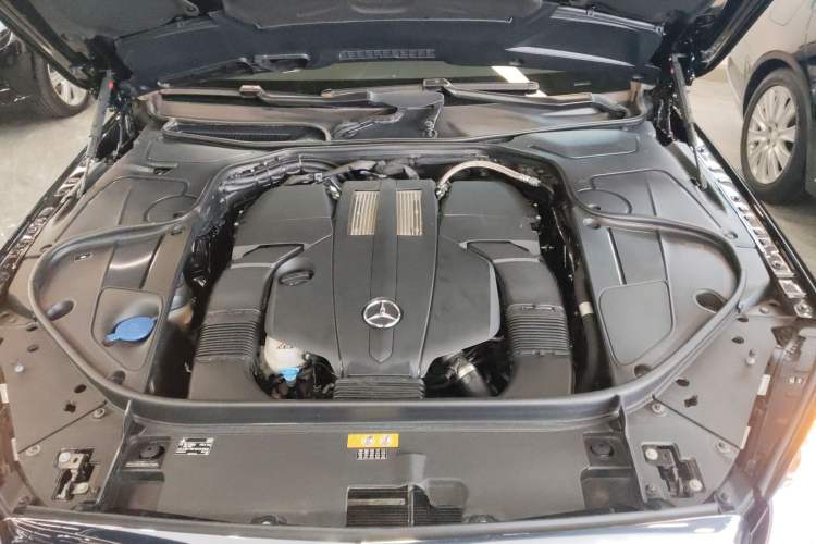 Used Mercedes-Benz S-Class 2014 S 320 L Business Model Engine Bay