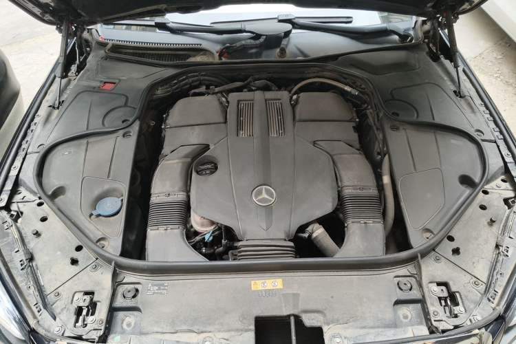 Used Mercedes-Benz S-Class 2014 S 320 L Business Model Engine Bay