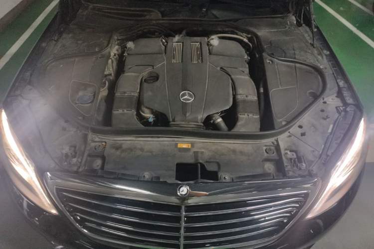 Used Mercedes-Benz S-Class 2014 S 320 L Business Model Engine Bay