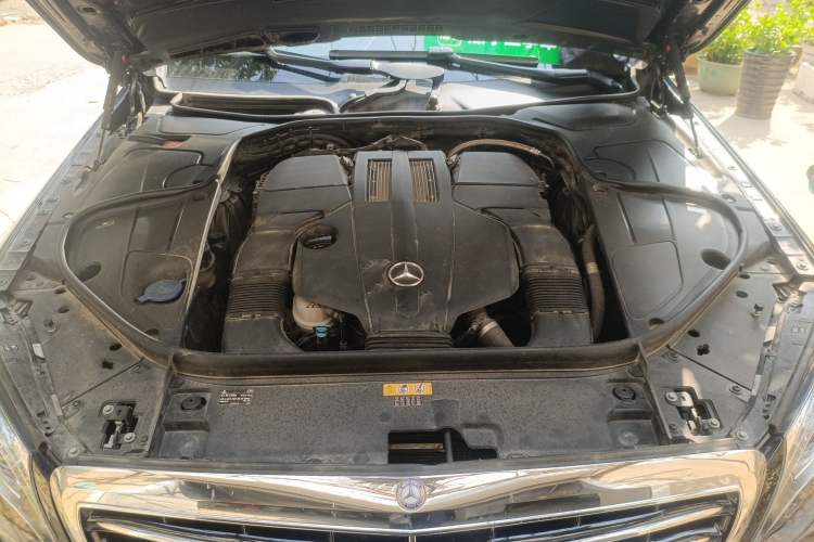 Used Mercedes-Benz S-Class 2014 S 320 L Luxury Model Engine Bay