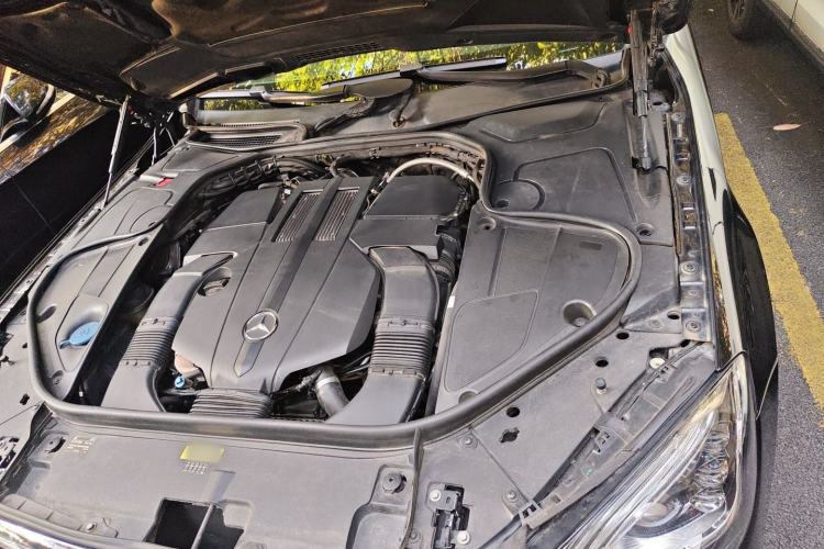 Used Mercedes-Benz S-Class 2014 S 320 L Business Model Engine Bay