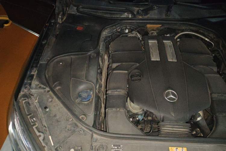Used Mercedes-Benz S-Class 2014 S 320 L Business Model Engine Bay Right