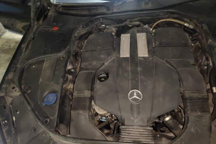 Used Mercedes-Benz S-Class 2014 S 320 L Business Model Engine Bay Right