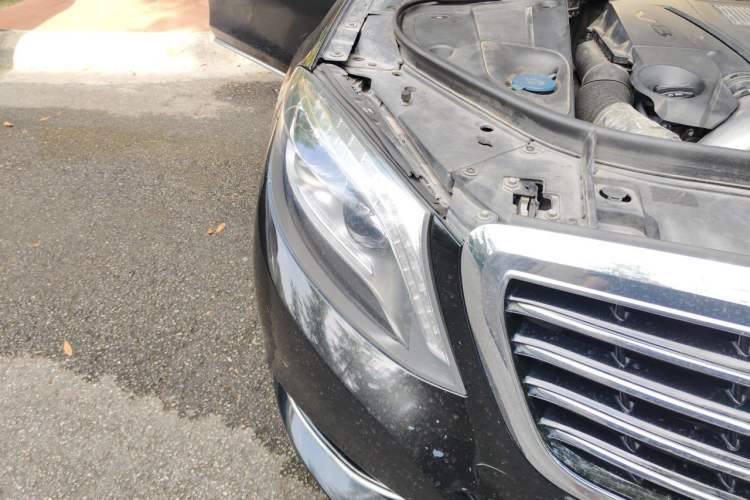 Used Mercedes-Benz S-Class 2014 S 500 L Engine Bay Right