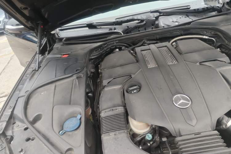 Used Mercedes-Benz S-Class 2014 S 320 L Luxury Model Engine Bay Right
