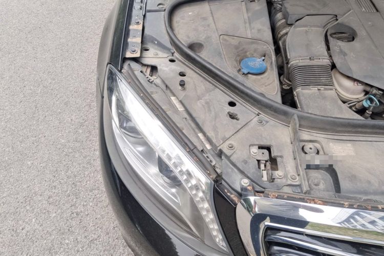 Used Mercedes-Benz S-Class 2014 S 320 L Business Model Engine Bay Right