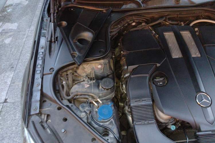 Used Mercedes-Benz S-Class 2014 S 320 L Business Model Engine Bay Right