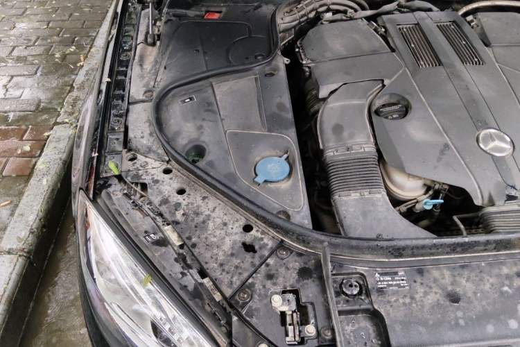 Used Mercedes-Benz S-Class 2014 S 320 L Business Model Engine Bay Right