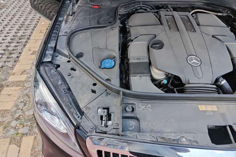 Used Mercedes-Benz S-Class 2014 S 320 L Business Model Engine Bay Right
