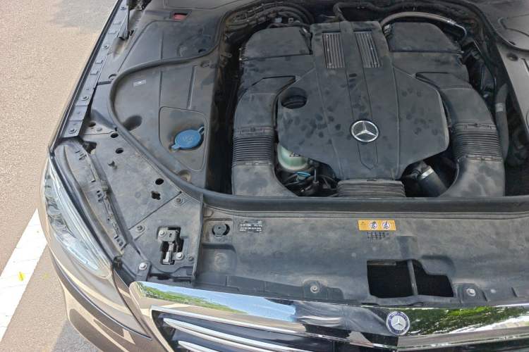 Used Mercedes-Benz S-Class 2014 S 400 L Prestige Edition Engine Bay Right