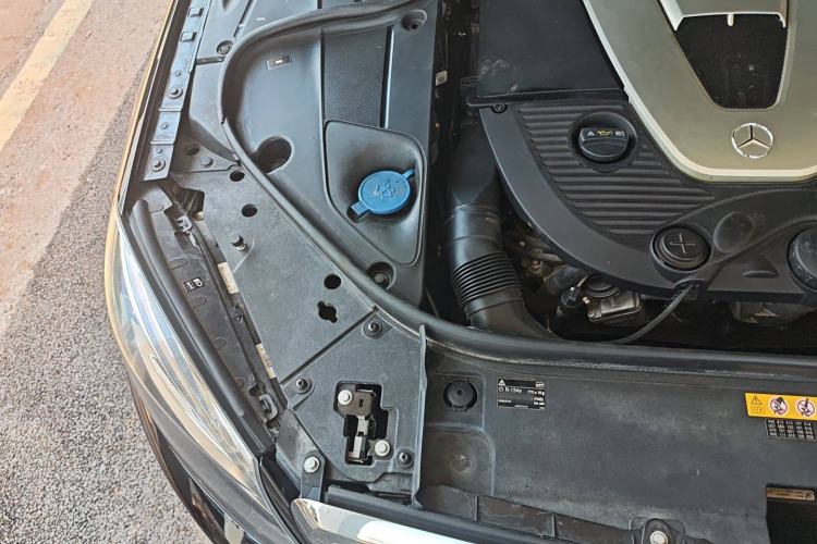 Used Mercedes-Benz S-Class 2014 S 600 L Engine Bay Right