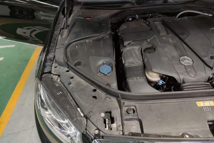 Used Mercedes-Benz S-Class 2014 S 320 L Business Model Engine Bay Right